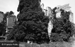 The Castle 1951, Slingsby