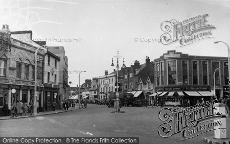 Photo of Slough, Crown Corner c.1955