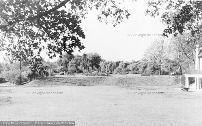 Photo of Slough, Salt Hill Pleasure Gardens c.1960