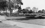 Slough, Salt Hill Pleasure Gardens c1960