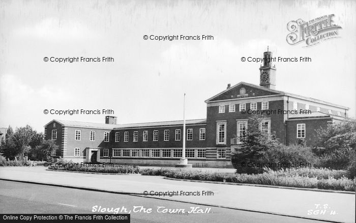 Photo of Slough, The Town Hall c.1950