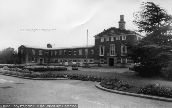 Photo of Slough, Town Hall c.1960