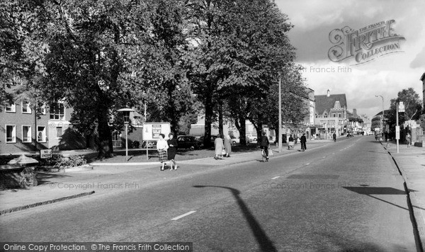 Photo of Slough, Windsor Road c.1961