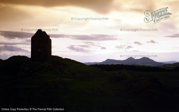 Photo of Smailholm, Smailholm Tower c.1995