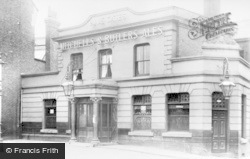 The Blue Gates Hotel, High Street c.1905, Smethwick