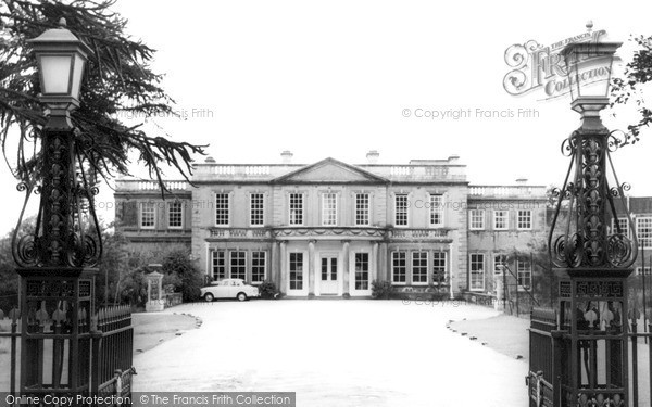 Photo of Solihull, Malvern Hall School c.1965