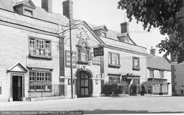 Photo of Somerton, Old Coaching Inn, The Red Lion Hotel c.1955