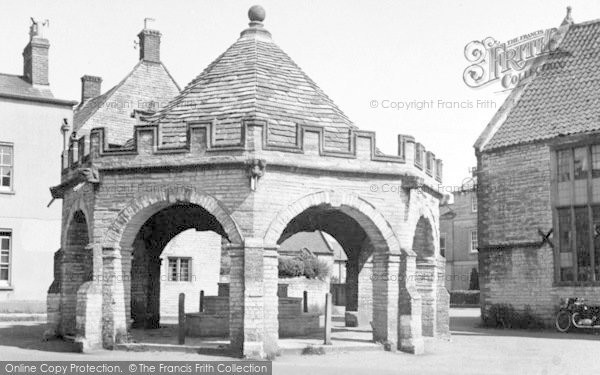 Photo of Somerton, The Market Cross c.1955