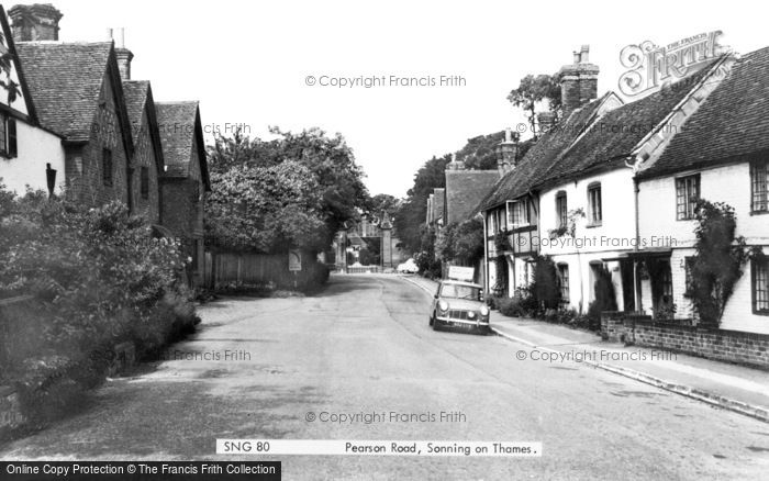 Photo of Sonning, Pearson Road c.1965