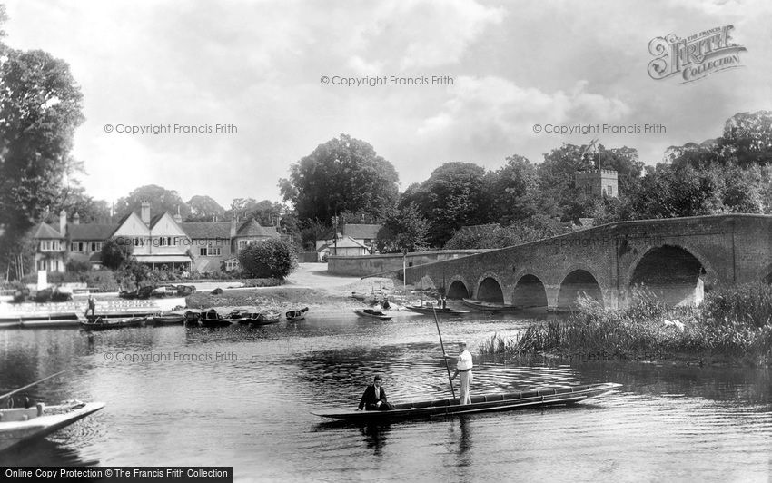 Sonning, the Bridge and the Hotel 1904