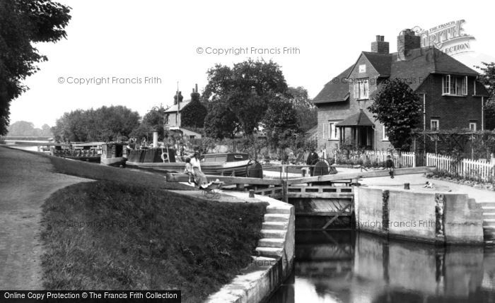 Photo of Sonning, The Lock 1917