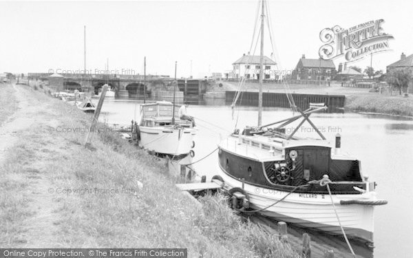 Photo of South Ferriby, The River Ancholme And Lock c.1965
