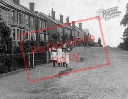 Girls In Lagham Road 1907, South Godstone