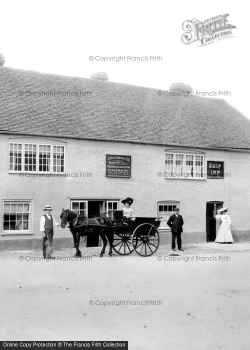 Photo of South Harting, Carriage At The Ship Inn 1906