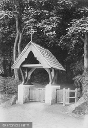 Church Lychgate 1909, South Holmwood