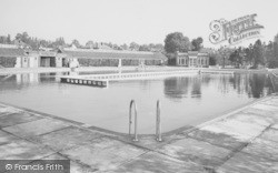 Kenwood Swimming Pool c.1965, South Knighton