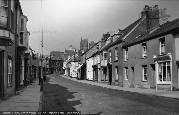 Photo of South Molton, Queen Street c.1955