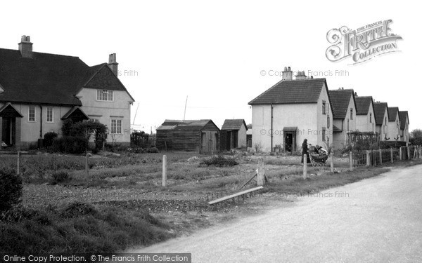 Photo of South Moreton, New Council Houses c.1940