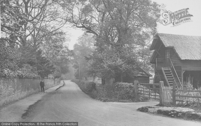 Photo of South Nutfield, Ridge Green Corner 1928