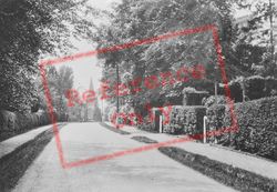 The Avenue And Church 1934, South Nutfield
