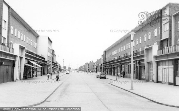 Photo of South Ockendon, Derwent Parade c.1965