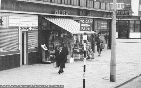 Photo of South Ockendon, Pet Shop On Derry Avenue c.1965