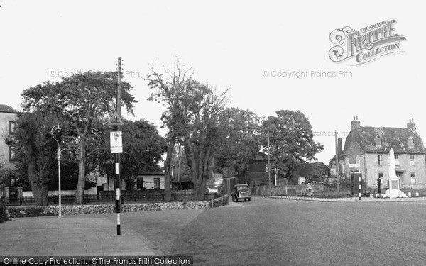 Photo of South Ockendon, The Village c.1955