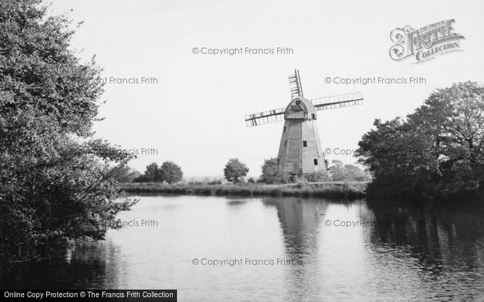 Photo of South Ockendon, The Windmill c.1955
