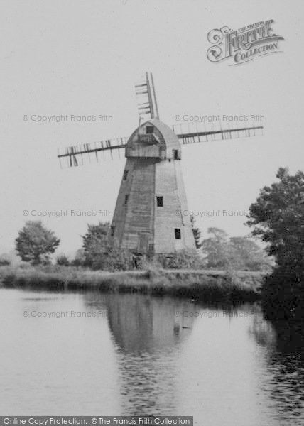 Photo of South Ockendon, The Windmill c.1955