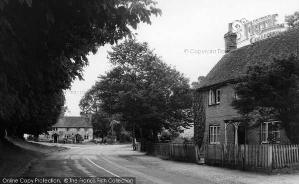 Photo of South Warnborough, The Village c.1955