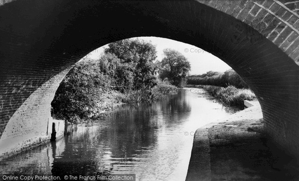 Photo of South Wigston, Grand Union Canal c.1960