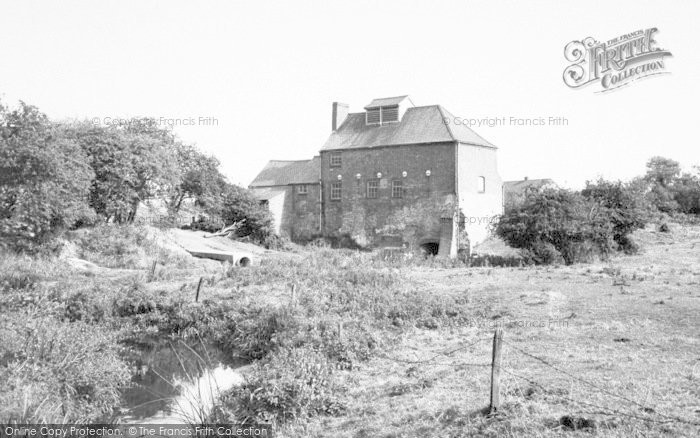 Photo of South Wigston, Mill Stream c.1960
