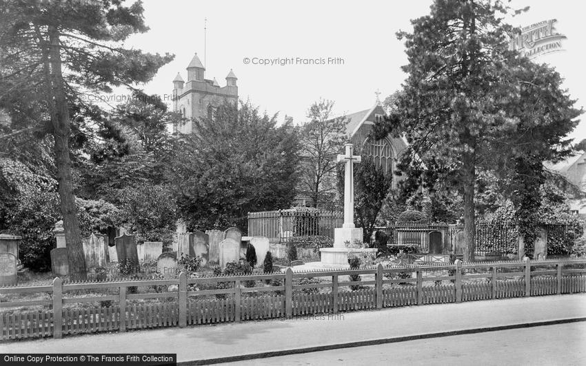 South Woodford, St Mary's Church and War Memorial Cross 1921