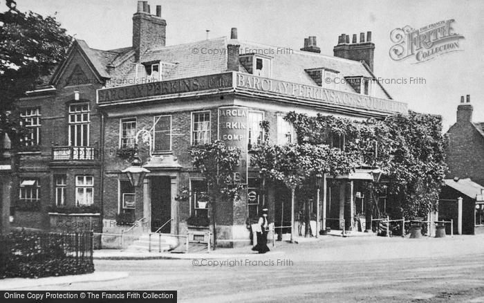 Photo of South Woodford, The George 1905