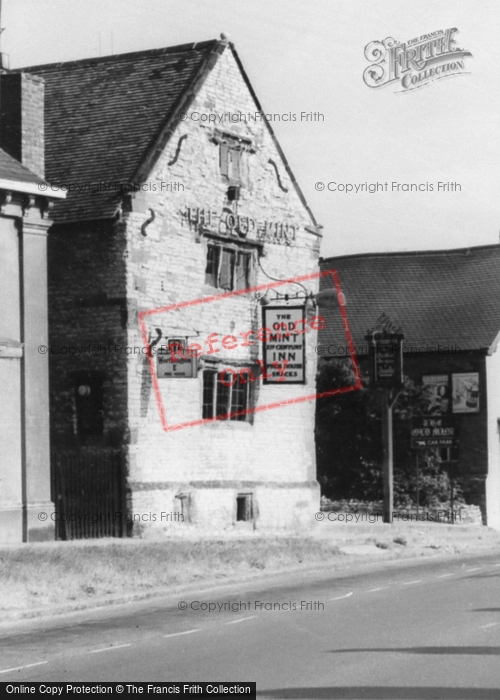 Photo of Southam, The Old Mint Inn, High Street c.1960