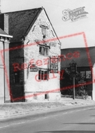 The Old Mint Inn, High Street c.1960, Southam