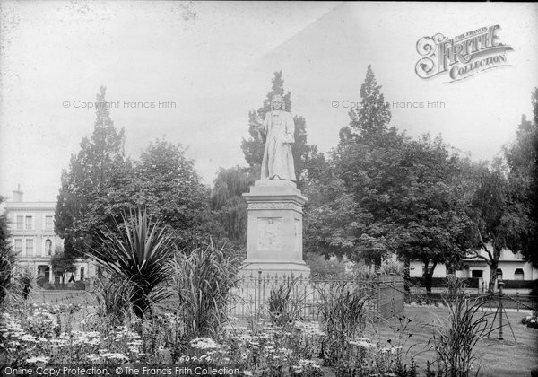Photo of Southampton, Dr Watt's Statue 1908