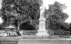 Lord Palmerstone's Statue 1908, Southampton