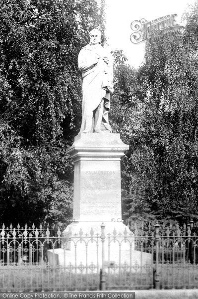 Photo of Southampton, Lord Palmerstone's Statue 1908
