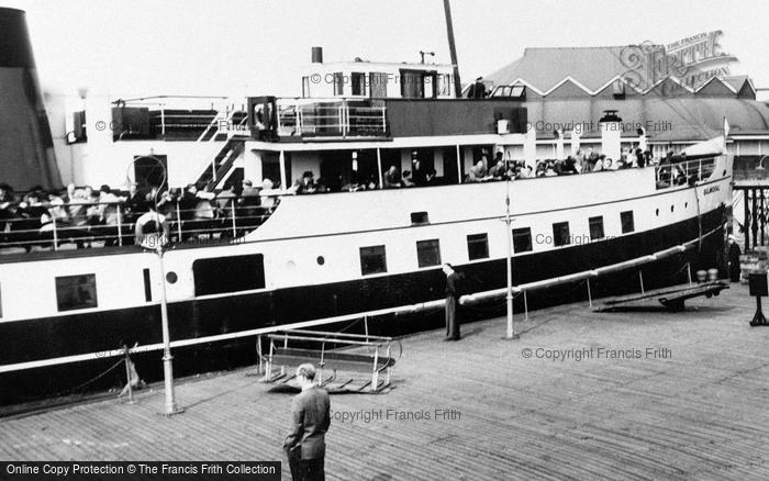 Photo of Southampton, Royal Pier c.1955