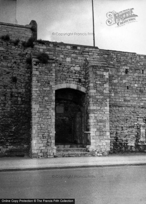 Photo of Southampton, The Castle, Watergate c.1960