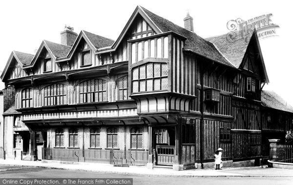 Photo of Southampton, Tudor House 1908