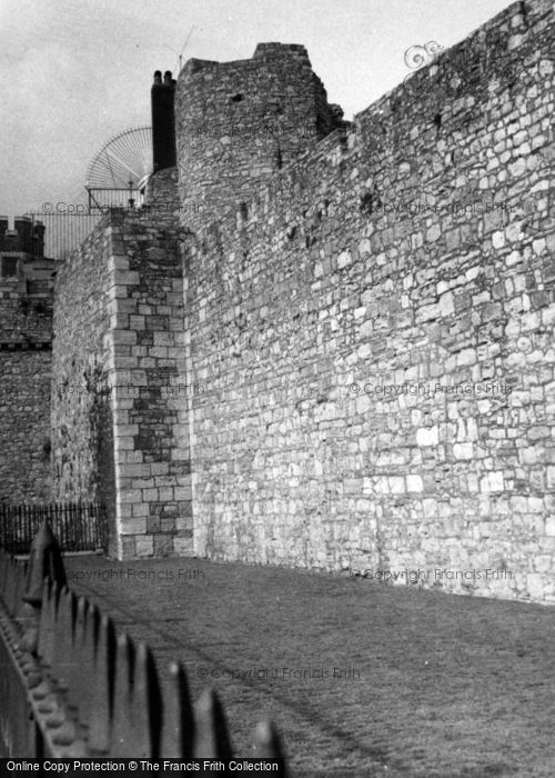Photo of Southampton, Walls And Arundel Tower 1958