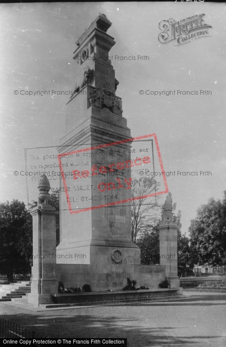 Photo of Southampton, War Memorial 1924