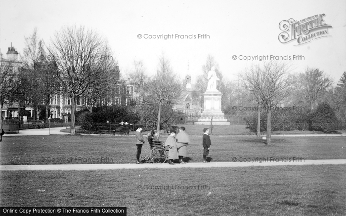 Photo of Southampton, Watts Park And Dr Watt's Statue c.1893