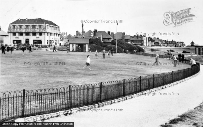 Photo of Southbourne, The Putting Green c.1945