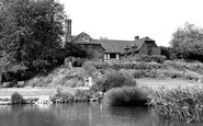 Southend-on-Sea, Southchurch Hall, the Lake c1950