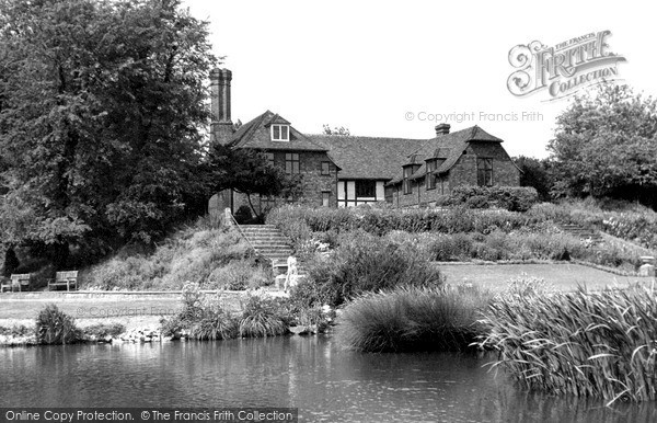 Photo of Southend-on-Sea, Southchurch Hall, the Lake c1950