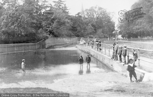 Photo of Southgate, Green, Duchess Pond c.1900