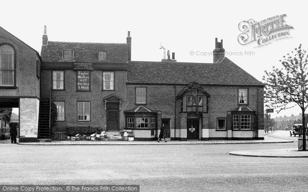Photo of Southgate, Ye Olde Cherry Tree Inn c1955